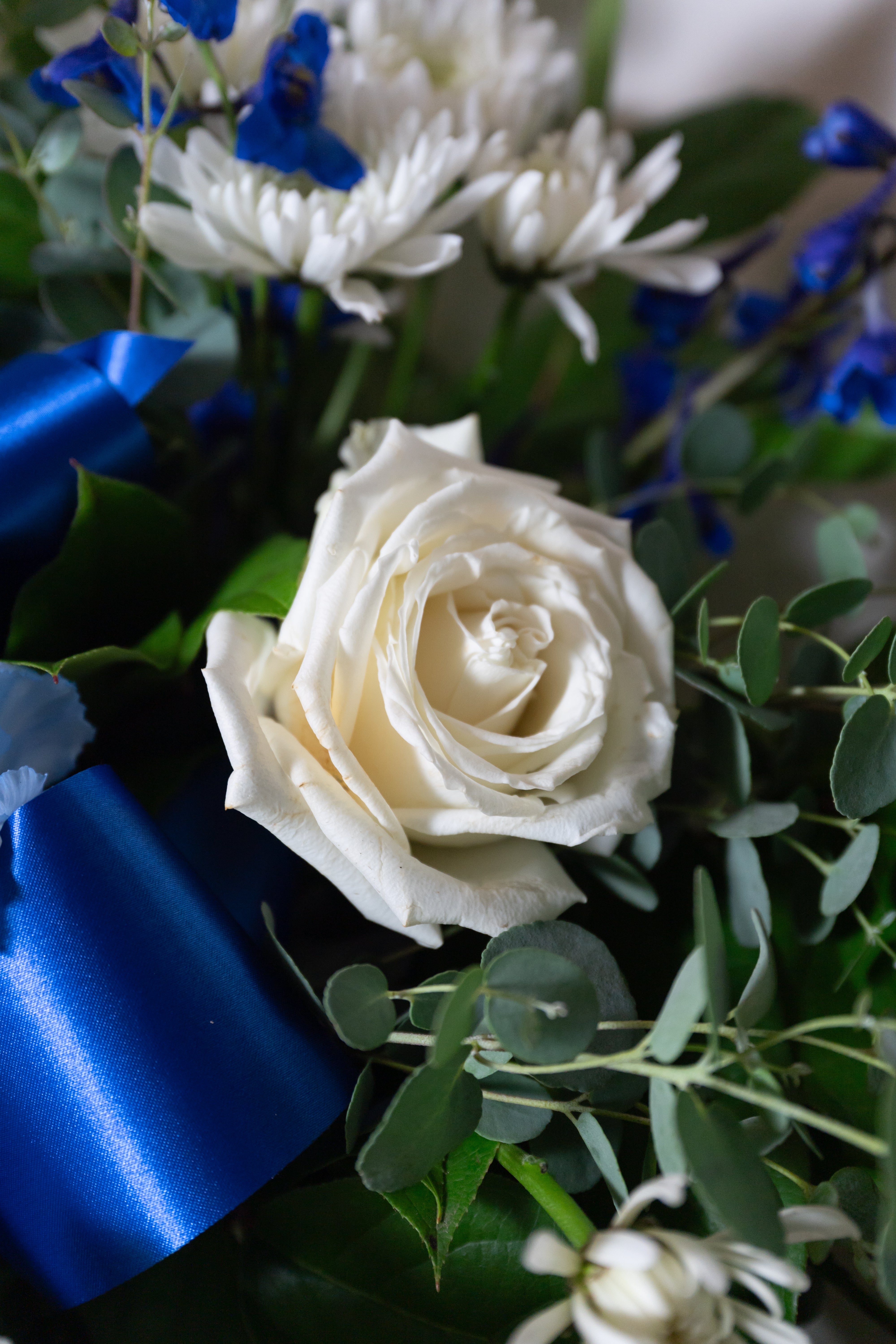 Blue Tribute Spray